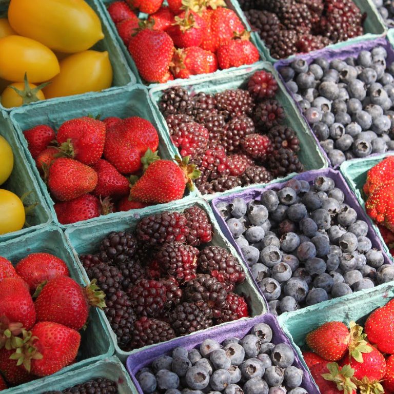 farmers, market, berries-1311017.jpg